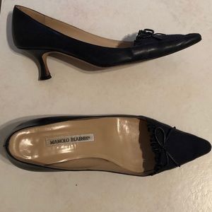 Manolo Blahnik Dark Navy Blue Kitten Heels